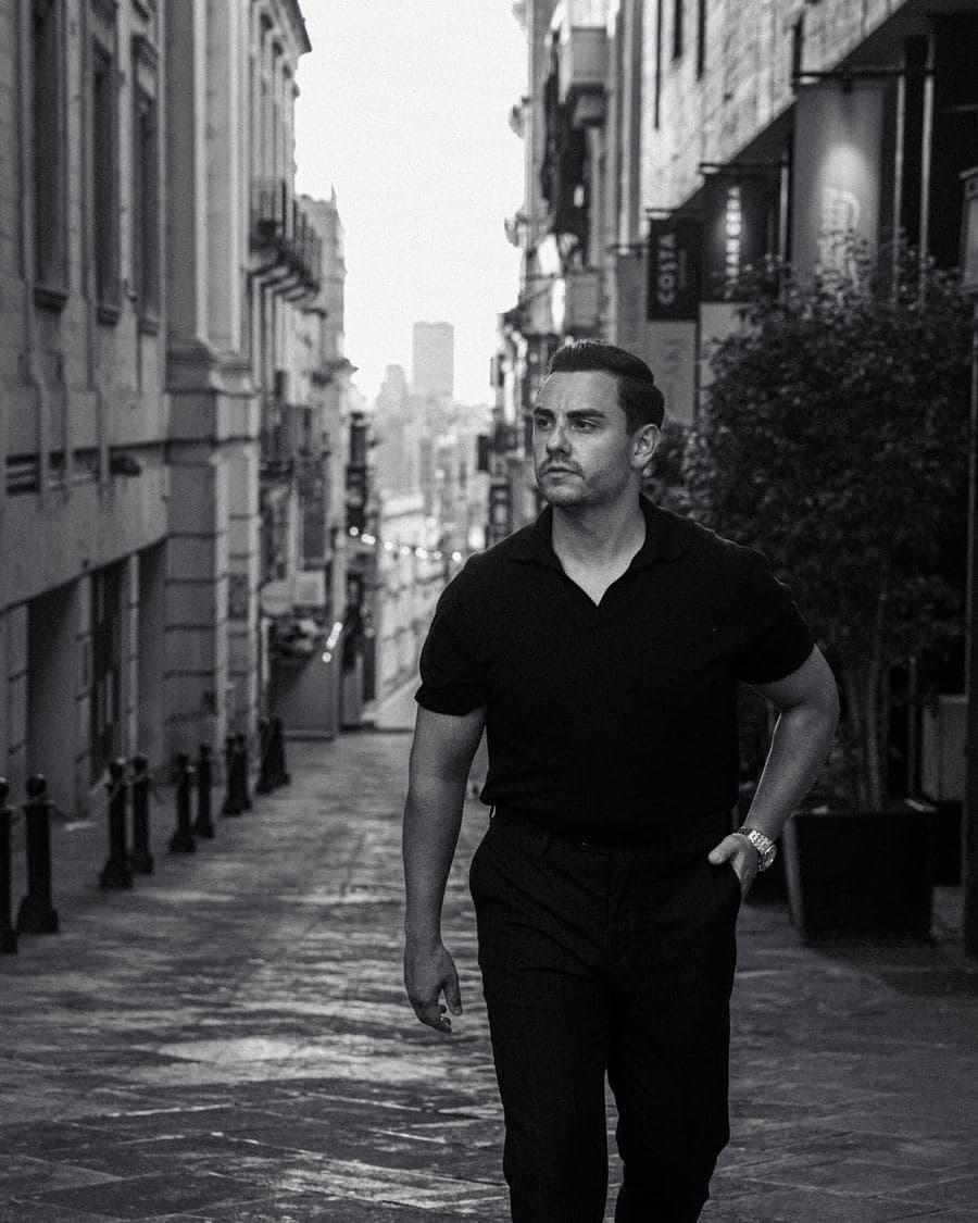 SYDER walking through the old town
